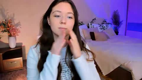 alluringeyess online show from 10, 9, 2025