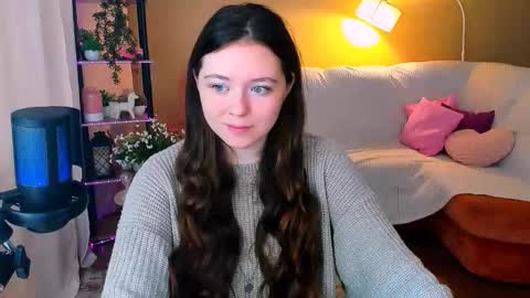 alluringeyess online show from 13, 9, 2025