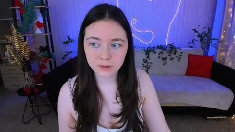 alluringeyess online show from 5, 6, 2026
