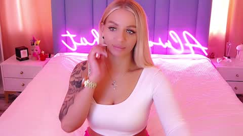 AlwaysHot online show from 30, 1, 2025