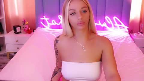 AlwaysHot online show from 21, 2, 2025