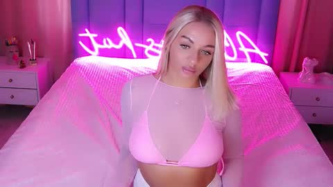 AlwaysHot online show from 11, 10, 2025