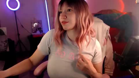 Snapshot of ally_donfort chatting on 16, 12, 2025 Ally online show from 16, 12, 2025