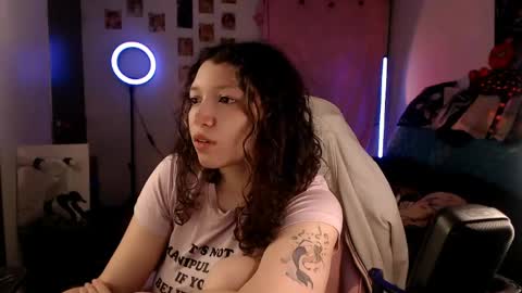 Snapshot of ally_donfort chatting on 24, 4, 2026 Ally online show from 24, 4, 2026