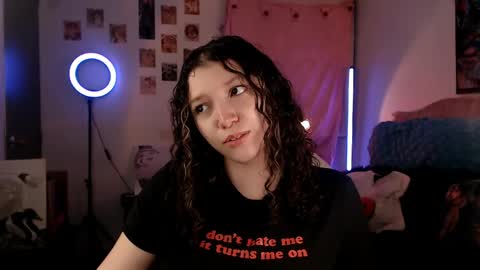 Snapshot of ally_donfort chatting on 27, 4, 2026 Ally online show from 27, 4, 2026