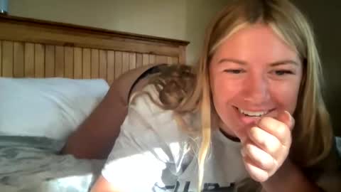 Snapshot of allyanalangel chatting on 27, 9, 2025 allyanalangel online show from 27, 9, 2025