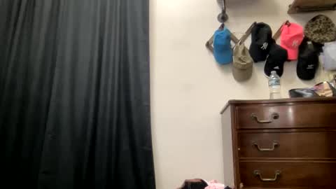 Snapshot of allyanalangel chatting on 25, 10, 2025 allyanalangel online show from 25, 10, 2025