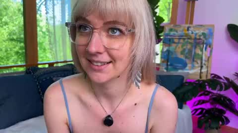 Ally Elliot online show from 8, 5, 2026