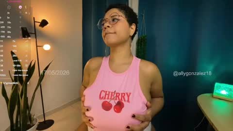 Snapshot of allygonzalez18 chatting on 17, 5, 2026 Ally online show from 17, 5, 2026