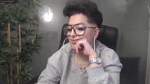 Snapshot of allyiah chatting on 12, 1, 2025 online show from 12, 1, 2025