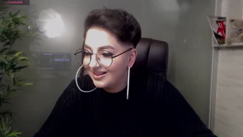 Snapshot of allyiah chatting on 1, 2, 2025 online show from 1, 2, 2025
