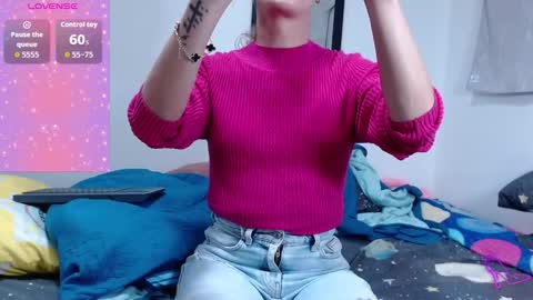 Snapshot of allysonstonne chatting on 19, 10, 2025 Allysonstonnes online show from 19, 10, 2025