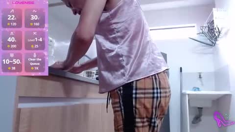 Allysonstonnes online show from 3, 11, 2025