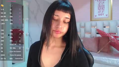 Snapshot of allyssa_bellini_s chatting on 18, 10, 2025 Allysa online show from 18, 10, 2025
