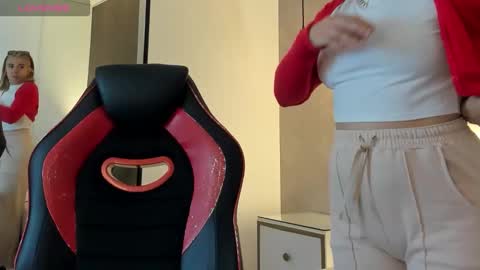 ALMA FENIX  online show from 19, 11, 2025