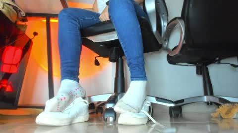 ALMA FENIX  online show from 9, 4, 2026