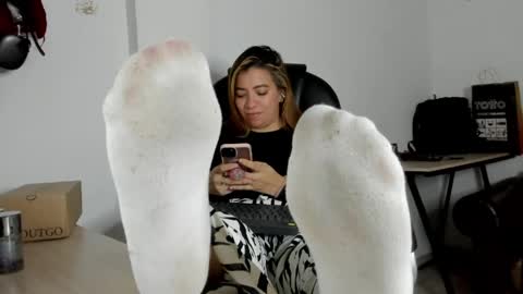 ALMA FENIX  online show from 15, 4, 2026