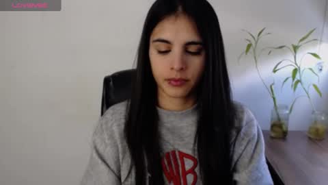 Snapshot of alma_sweet chatting on 8, 3, 2025 Arhantxa online show from 8, 3, 2025