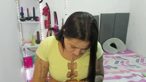 Snapshot of almaa__ chatting on 31, 7, 2026 Alma online show from 31, 7, 2026