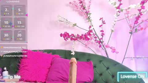 ALMENDRAEVANS online show from 31, 1, 2025