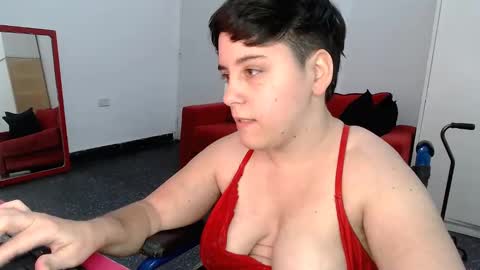 Snapshot of almondonwheels chatting on 5, 12, 2024 Almond online show from 5, 12, 2024