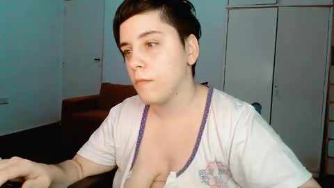 Snapshot of almondonwheels chatting on 19, 1, 2025 Almond online show from 19, 1, 2025