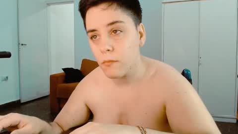 Snapshot of almondonwheels chatting on 1, 3, 2025 Almond online show from 1, 3, 2025