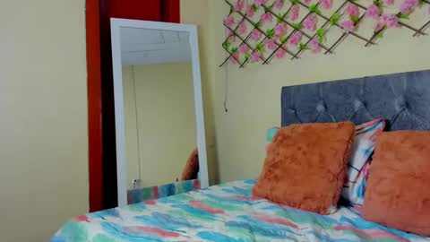 Snapshot of alondragomez_ chatting on 28, 2, 2025 Alondra gomez online show from 28, 2, 2025