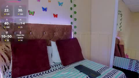 Snapshot of alondragomez_ chatting on 3, 10, 2025 Alondra gomez online show from 3, 10, 2025