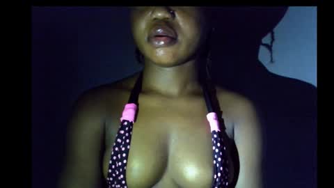 Snapshot of alosexy_bae chatting on 22, 11, 2025 alo online show from 22, 11, 2025