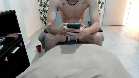 Snapshot of alpha_smit chatting on 28, 10, 2025 alpha smit online show from 28, 10, 2025