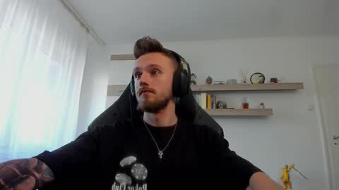 Snapshot of alphaboyfun chatting on 22, 11, 2025 Andi online show from 22, 11, 2025