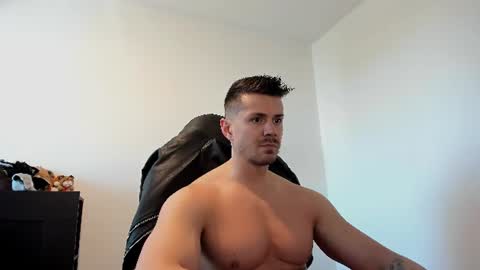 Snapshot of alphagodleatherking92 chatting on 18, 6, 2026 LeatherMaster online show from 18, 6, 2026