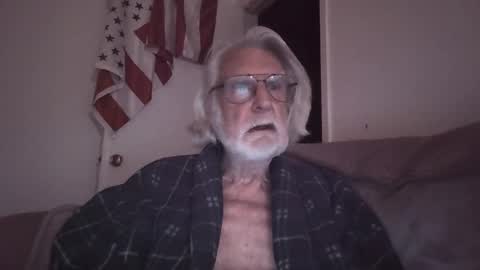 Snapshot of alphauniform chatting on 13, 5, 2026 AlphaUniform online show from 13, 5, 2026