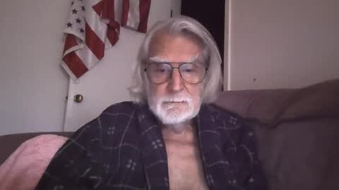 Snapshot of alphauniform chatting on 14, 5, 2026 AlphaUniform online show from 14, 5, 2026