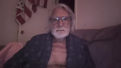 Snapshot of alphauniform chatting on 15, 5, 2026 AlphaUniform online show from 15, 5, 2026
