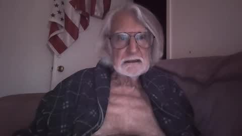 Snapshot of alphauniform chatting on 19, 5, 2026 AlphaUniform online show from 19, 5, 2026