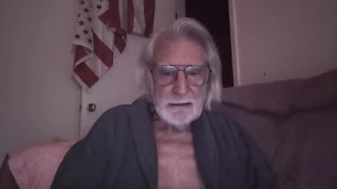 Snapshot of alphauniform chatting on 24, 5, 2026 AlphaUniform online show from 24, 5, 2026