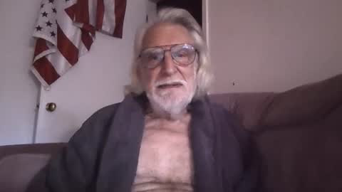 Snapshot of alphauniform chatting on 8, 7, 2026 AlphaUniform online show from 8, 7, 2026
