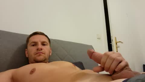 aluke95 online show from 3, 10, 2025