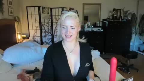 Snapshot of alwaysaffirming chatting on 29, 9, 2025 AlwaysAffirming online show from 29, 9, 2025