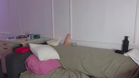 alyarei online show from 18, 2, 2026