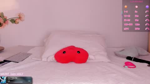 Snapshot of alyjonesoficiall_ chatting on 11, 2, 2026 Aly Instg oficial alyjones Lush and Domi love toys are on online show from 11, 2, 2026