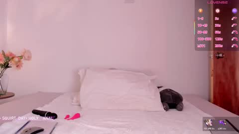 Snapshot of alyjonesoficiall_ chatting on 15, 2, 2026 Aly Instg oficial alyjones Lush and Domi love toys are on online show from 15, 2, 2026