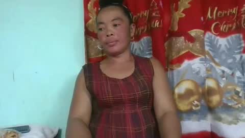 Snapshot of alypierette chatting on 31, 10, 2025 alypierette online show from 31, 10, 2025