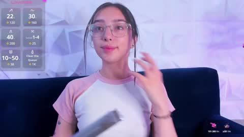 Snapshot of alys_molly chatting on 1, 2, 2025 sopie online show from 1, 2, 2025