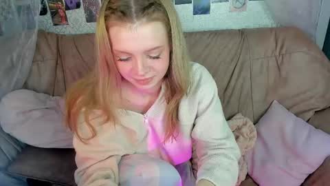 Snapshot of alysameow chatting on 27, 5, 2026 Alysa 7GMT online show from 27, 5, 2026