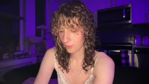 Alyssa online show from 25, 4, 2026