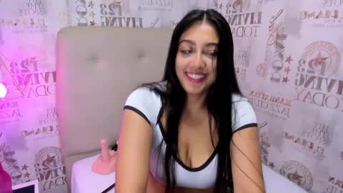  ALYSSA   online show from 3, 1, 2025