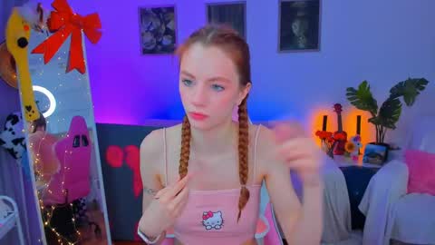 alyssa_smitt online show from 25, 1, 2025